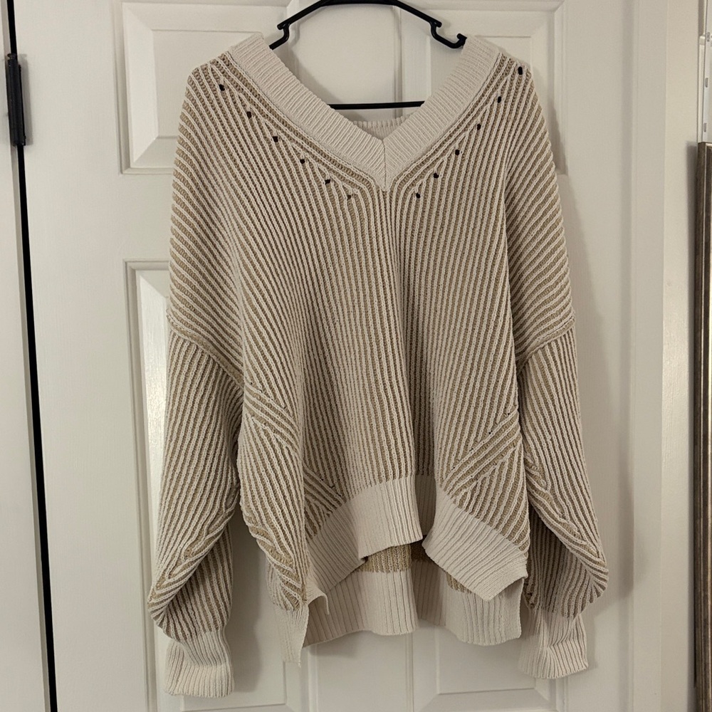 Aerie Cream V-Neck Sweater